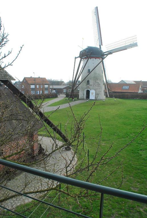 Villa De Rosmolen Ertvelde Exterior foto
